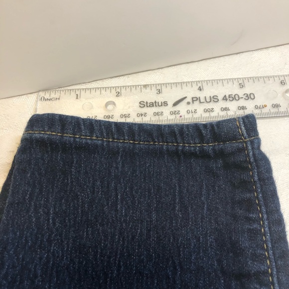 GUESS Women’s size 29
Low-Rise Power Skinny Jeans - Picture 5 of 13